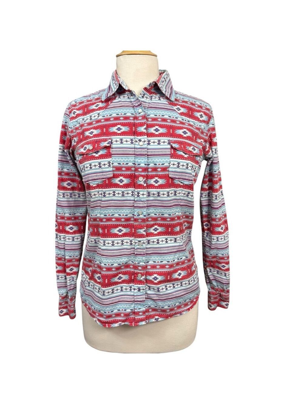 Panhandle Women’s Western Aztec Print Snap Button Shirt Medium